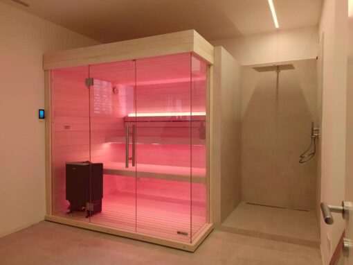Sauna combinata finlandese e vapore con doccia