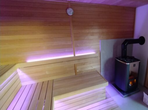 Sauna in alder con stufa a Legna Kastor Tylo