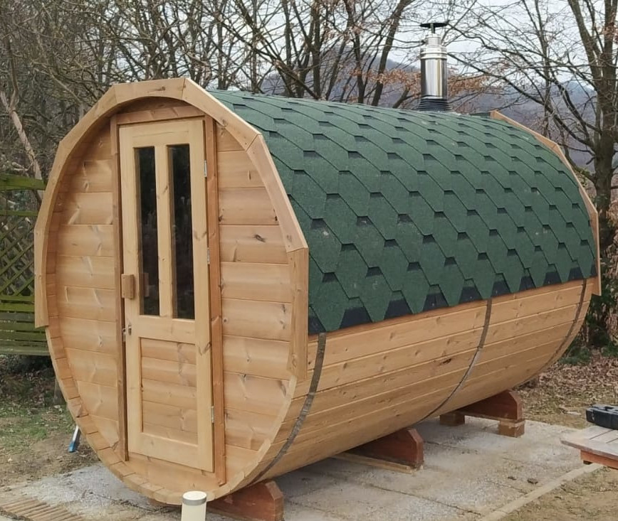 sauna a botte con stufa a legna sauna a botte con stufa a legna