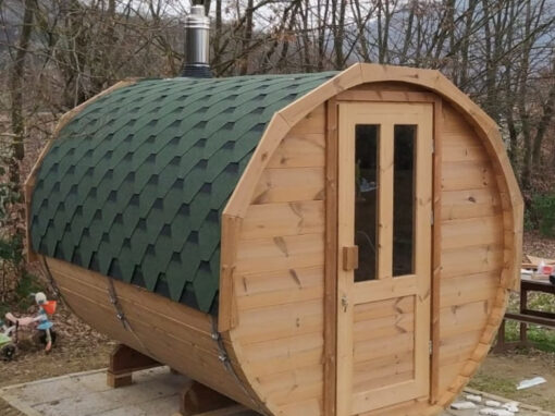 Sauna a botte con stufa a legna