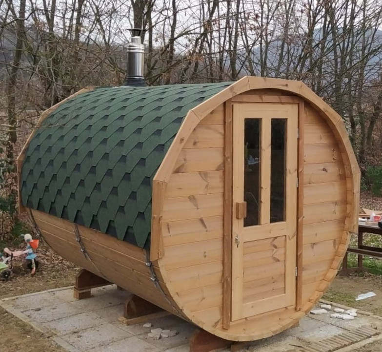 sauna a botte con stufa a legna sauna a botte con stufa a legna